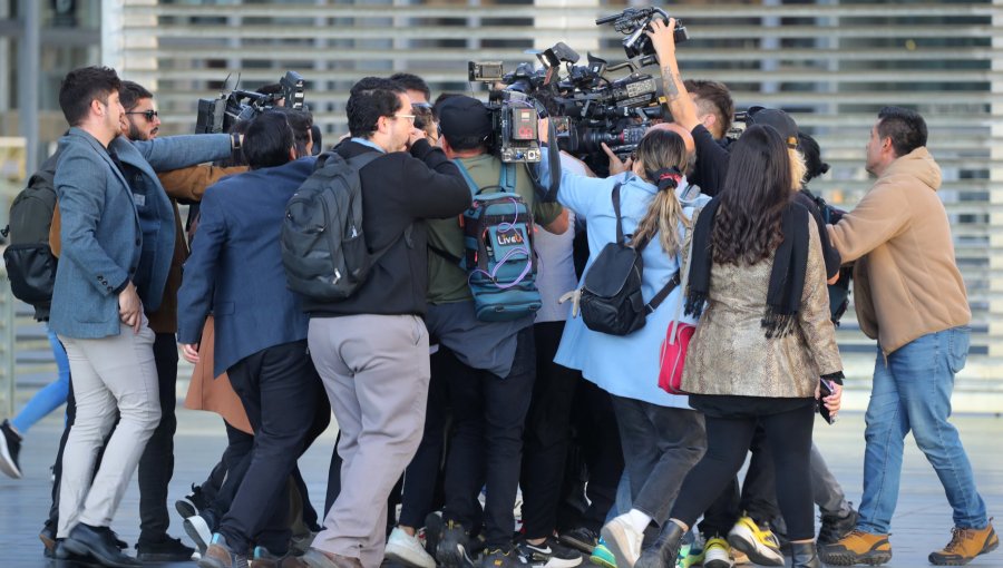 «Caso Hermosilla»: Justicia rechazó solicitud de Fiscalía de Alta Complejidad para interceptar registros telefónicos de 11 periodistas