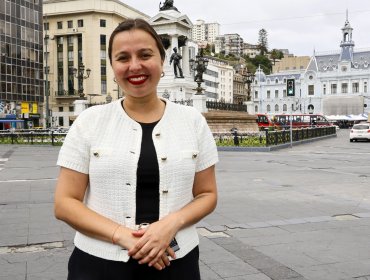 Camila Nieto emerge como figura clave en el cierre de campaña de Jara en Valparaíso: "La acompañaré en lo que estime necesario"