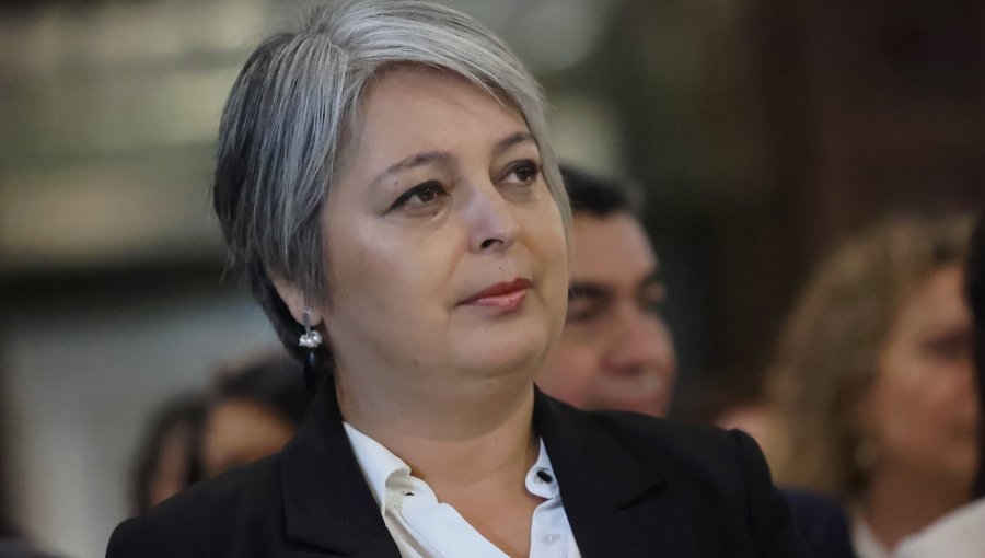 Jeannette Jara plantea alejarse del Partido Comunista si llega a la Presidencia: “Para ahorrar problemas”