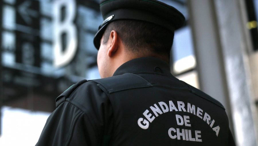Exdirector de Gendarmería pide un "cambio estructural" en la institución tras detención de 12 funcionarios