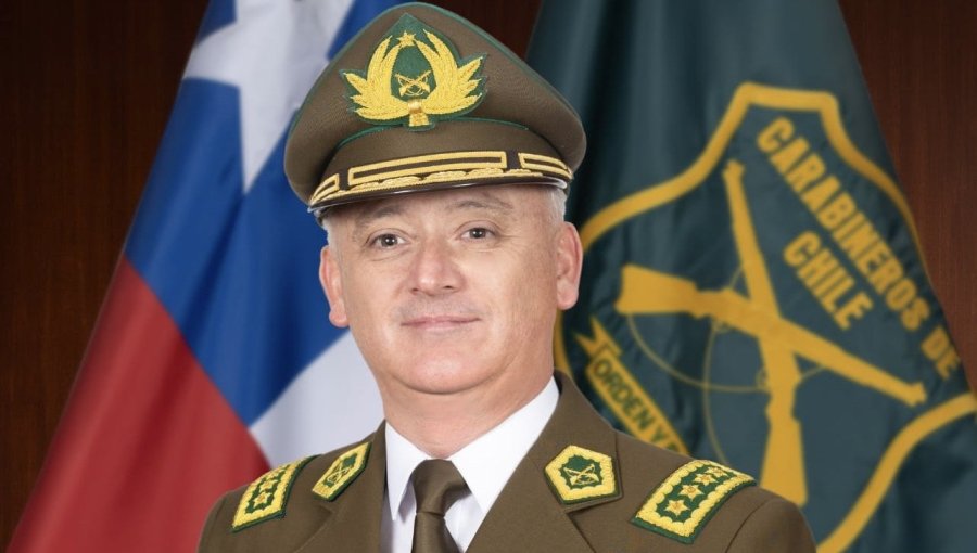 Columna del General Director de Carabineros: "Teniente Merino, héroe de Chile y ejemplo eterno de entrega, sacrificio y amor a la patria"