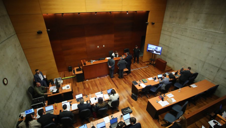 Fiscalía revela llamada que vincula a abogado con pagos a Vivanco: "Le ha pasado uno o dos palitos de dólares a la Ángela"