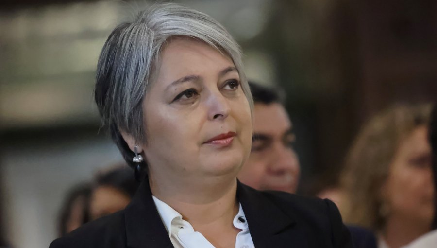 Jara plantea que uso de vidrio blindado en acto de Kast genera "aún más miedo en una población que tiene miedo"