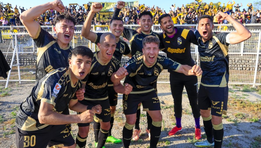 Coquimbo festejó la obtención del título con un triunfo sobre Palestino