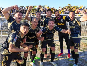 Coquimbo festejó la obtención del título con un triunfo sobre Palestino