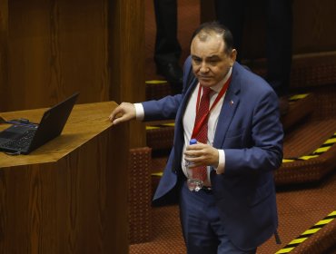 Senado vota la acusación constitucional contra el ministro Antonio Ulloa: diputado Manouchehri advierte "jugada" para salvarlo