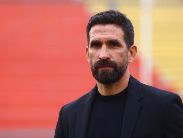 Gonzalo Villagra asume como nuevo entrenador de U. Española tras la salida de Miguel Ramírez