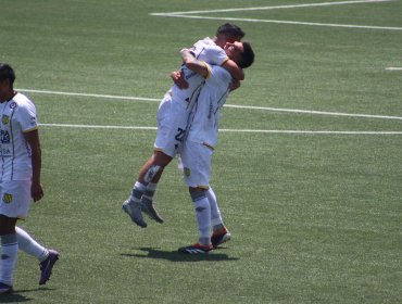 Concón National volvió a los abrazos tras vencer 3-1 a San Antonio Unido en 2ª División