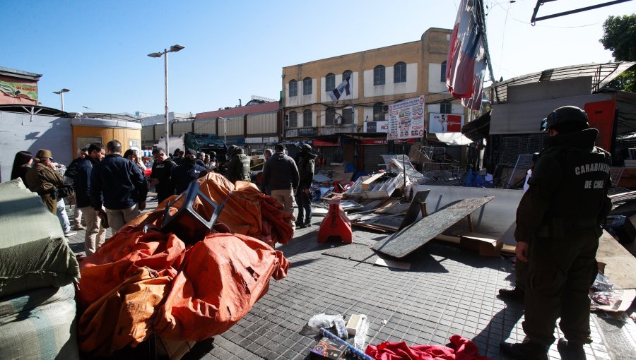 Inician segunda etapa del plan de recuperación del Barrio Meiggs: aparte de desalojo de toldos azules, ahora se incluyen quioscos metálicos