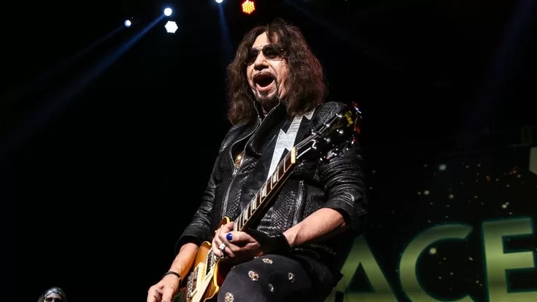 A casi un mes de su fallecimiento, revelan la causa de muerte de Ace Frehley, legendario guitarrista de Kiss