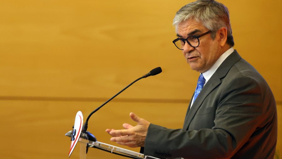 Exministro Marcel descarta que la economía se esté cayendo a pedazos y critica la "retórica" de las campañas