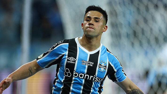 Gremio de Porto Alegre analiza oferta del fútbol mexicano por Alexander Aravena