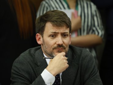 Diego Pardow ingresa su respuesta a la Cámara de Diputados y pide que rechacen acusación constitucional por no cumplir requisitos