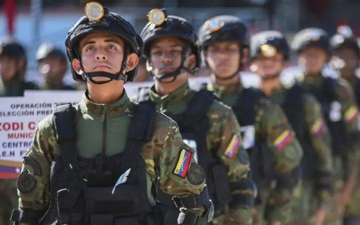 Cuál es la capacidad militar de Venezuela y cómo puede responder a un eventual ataque de EE.UU.