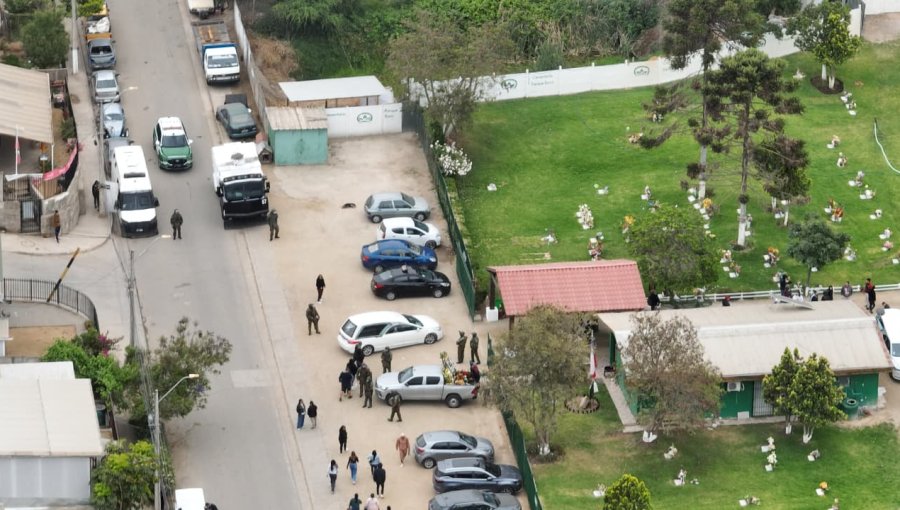 Con dos detenidos culminan los funerales de alto riesgo de dos sujetos asesinados en Quillota: fueron sorprendidos con pirotecnia