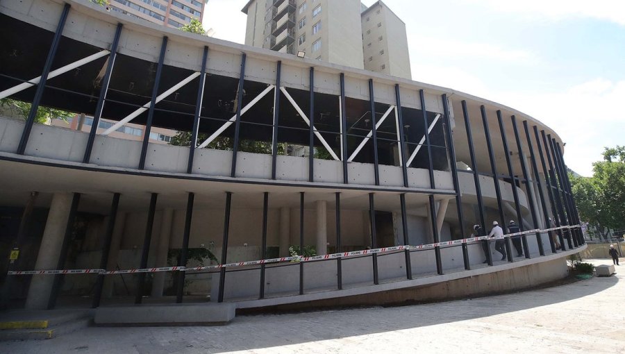 Comienzan obras de recuperación del Museo Violeta Parra destruido en el estallido social