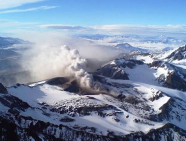 Senapred mantiene Alerta Preventiva en Molina, Curicó, Romeral y Teno por actividad del complejo volcánico Planchón Peteroa