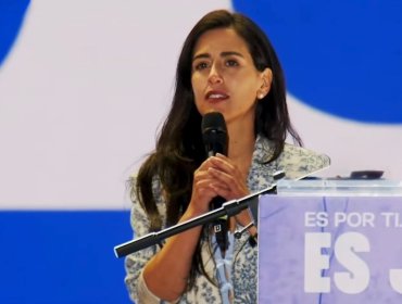 Alcaldesa Ripamonti en cierre de campaña de Jeannette Jara: "Ningún líder que se esconde detrás de un vidrio merece liderar"