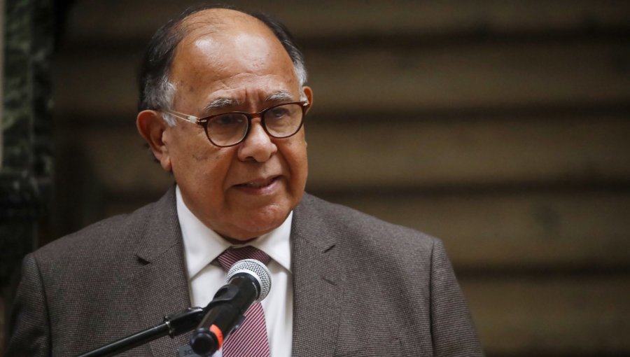 Abren sumario contra ministro Diego Simpertigue por presuntos vínculos con imputado en caso "Muñeca Bielorrusa"