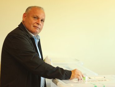 Gobernador Mundaca: "El bienestar, el buen vivir, la participación, la colaboración y la democracia es lo que está en juego"