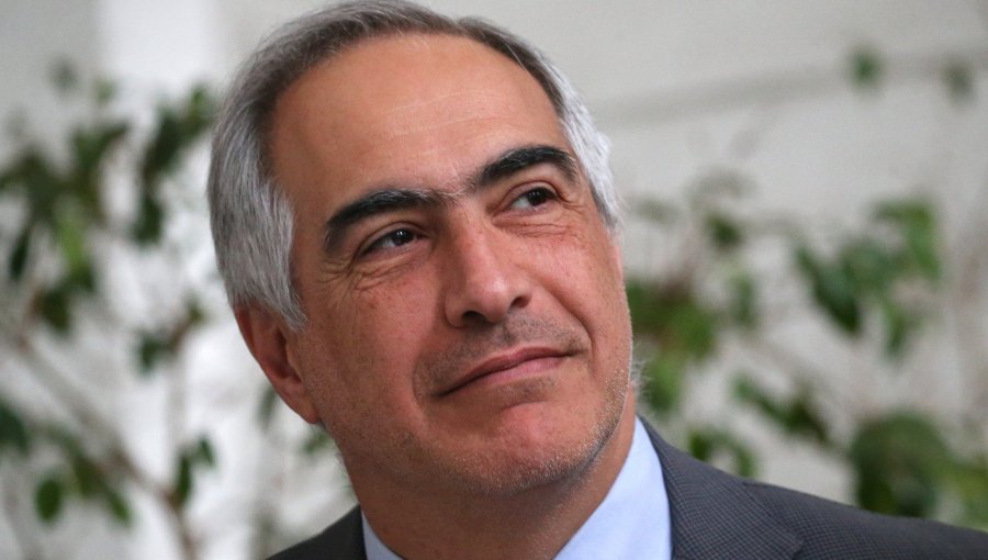 Chahuán confía en que la derecha "ganará tanto el Senado como la Cámara" y que Matthei "pasará a segunda vuelta"