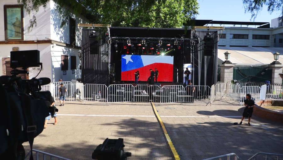 Comando de Jeannette Jara prepara escenario en París-Londres para su eventual discurso