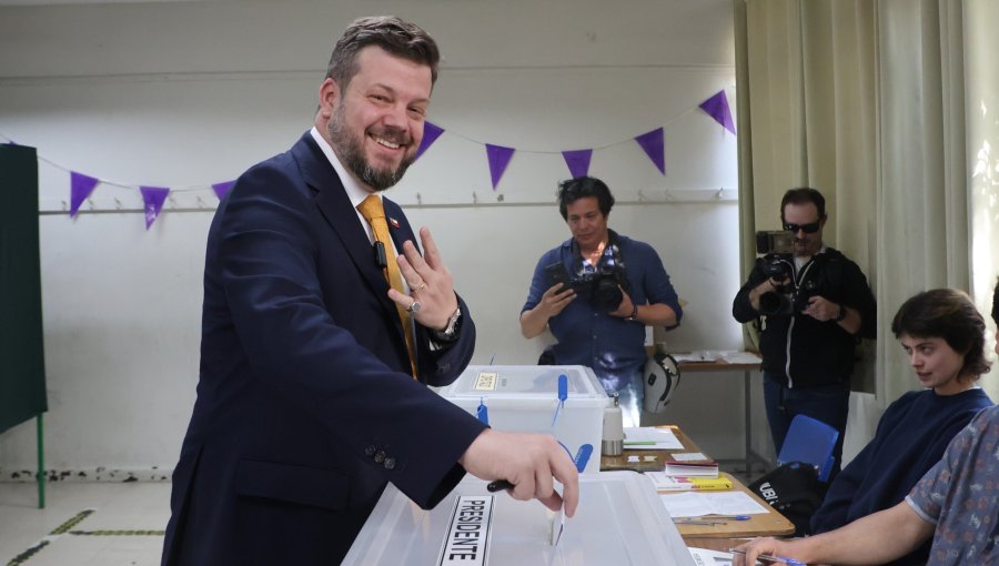 Johannes Kaiser confirma que respaldará "a quien sea que compita con la candidata del Gobierno"