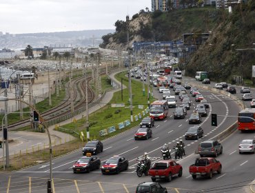 Diputado Celis denuncia disminución en la frecuencia de microbuses en la región de Valparaíso: "Es grave e inaceptable"