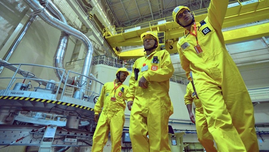 Rusia e Irán acuerdan "coordinar posiciones" por el programa nuclear de Teherán