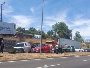 Colisión múltiple generó una alta congestión en el camino internacional de Viña del Mar