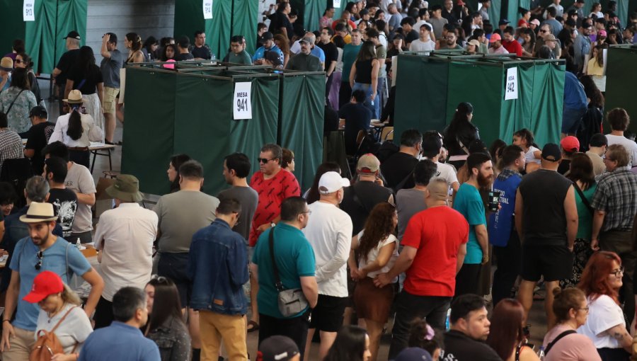 La participación más alta de la historia: Servel destaca que 13.475.457 electores sufragaron el domingo