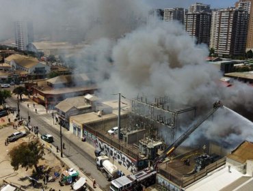 CGE confirma que 61.108 clientes están sin luz en Viña del Mar y Valparaíso por incendio