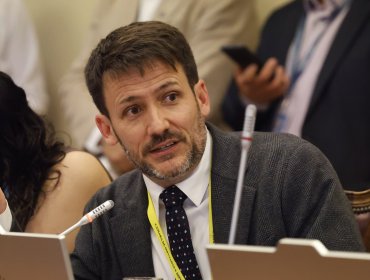 Comisión revisora aprueba la acusación constitucional contra el exministro Pardow y pasa a la Cámara con informe positivo