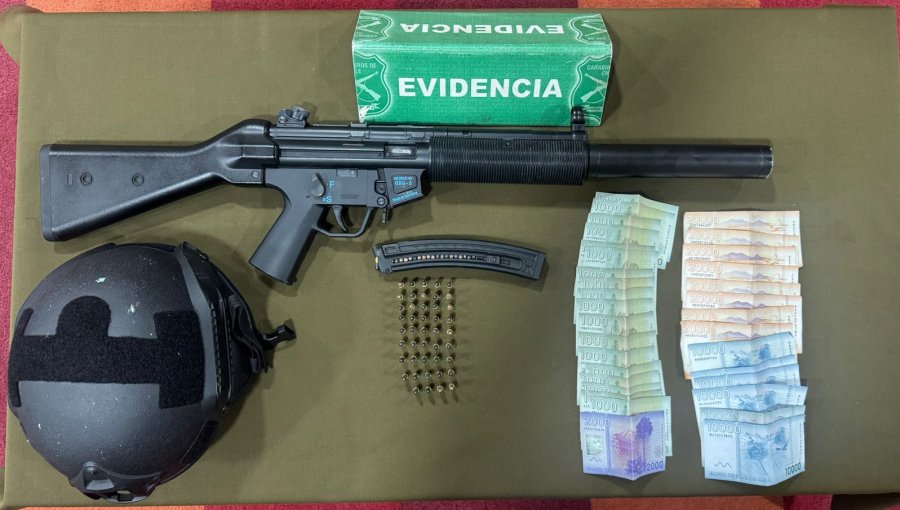 Carabineros detiene a tres sujetos armados y decomisa fusil y munición en operativo en La Pintana