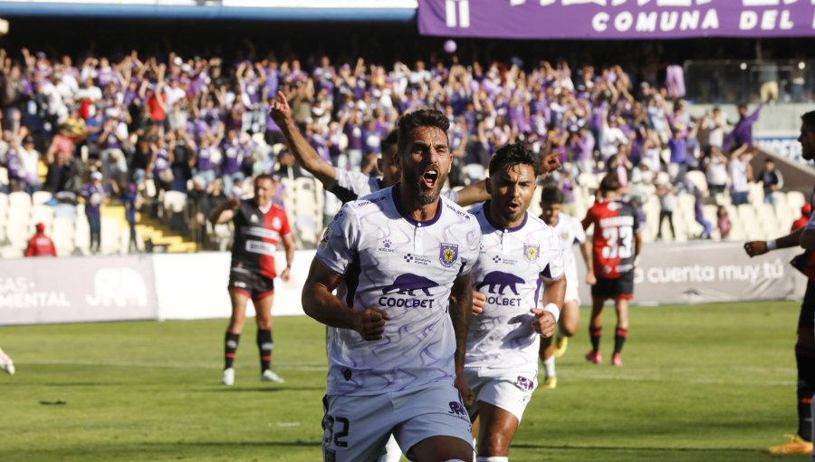 Joaquín Larrivey sueña con el ascenso con Deportes Concepción: "Estamos todos ilusionados"