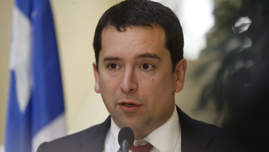 "Falsas imputaciones": Diputado Araya descarta vínculos con conservador imputado por caso "Muñeca Bielorrusa"