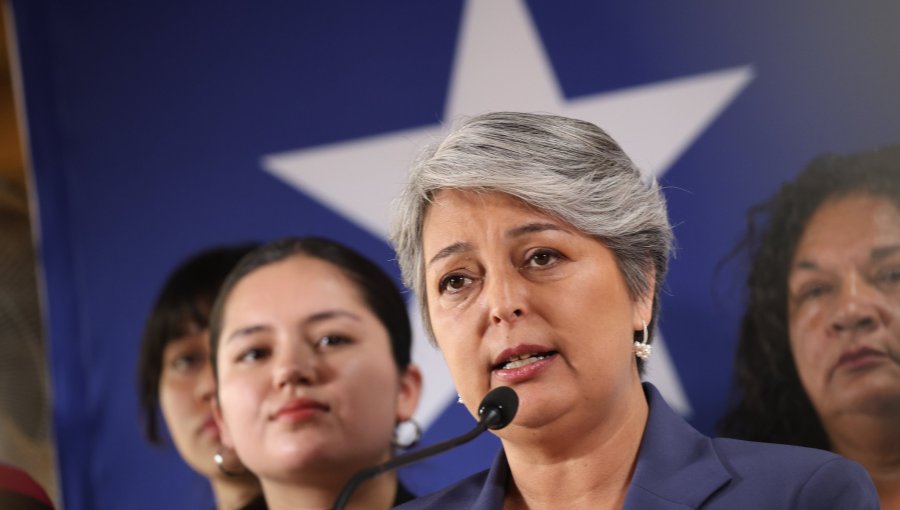 Jeannette Jara evita pronunciarse sobre impacto en su campaña por intervenciones de Presidente Boric contra Kast