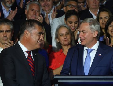 José Antonio Kast le pidió a alcaldes de Chile Vamos que "dejen los pies en la calle" para lograr la victoria en la segunda vuelta