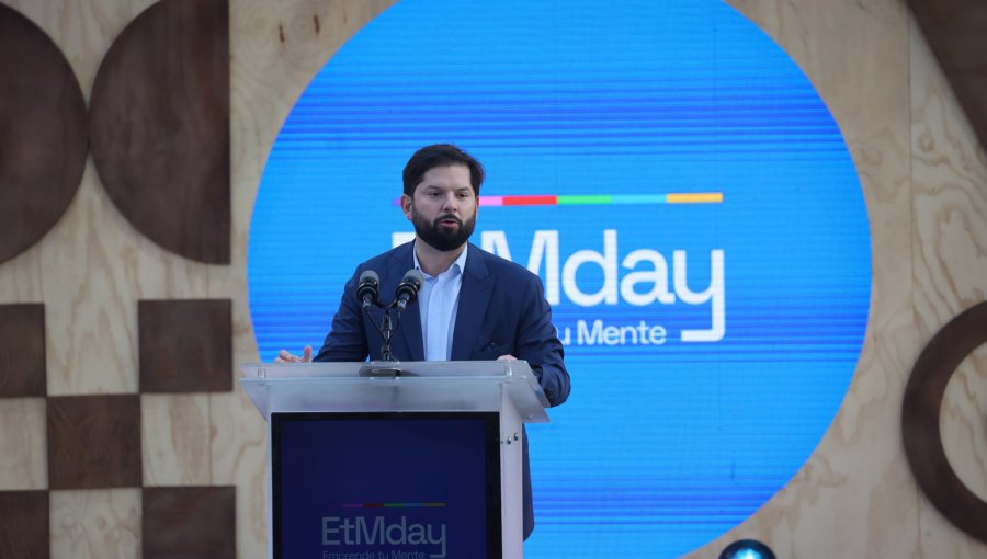 Presidente Boric destaca que Chile "tiene emprendimiento e innovación" en la inauguración de la quinta versión de EtMday