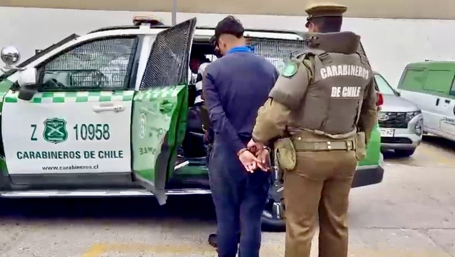 Patrullaje aéreo de un dron permitió detener a dos delincuentes que robaron cadena a una mujer en el centro de Viña del Mar