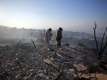 Inasistencia de una de las defensas retrasa hasta enero de 2026 audiencia clave por megaincendio en Viña del Mar y Quilpué