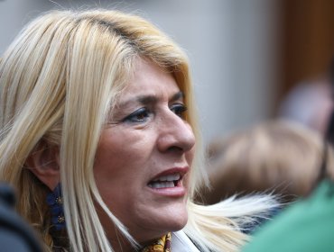 Hermana de Parisi se muestra crítica con Jara y Kast: "Hasta ahora, no les creo a ninguno de los dos"