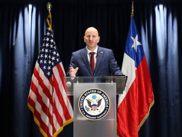 Gobierno envía nota de protesta por declaraciones "inapropiadas y desafortunadas" del nuevo embajador de EE.UU. en Chile