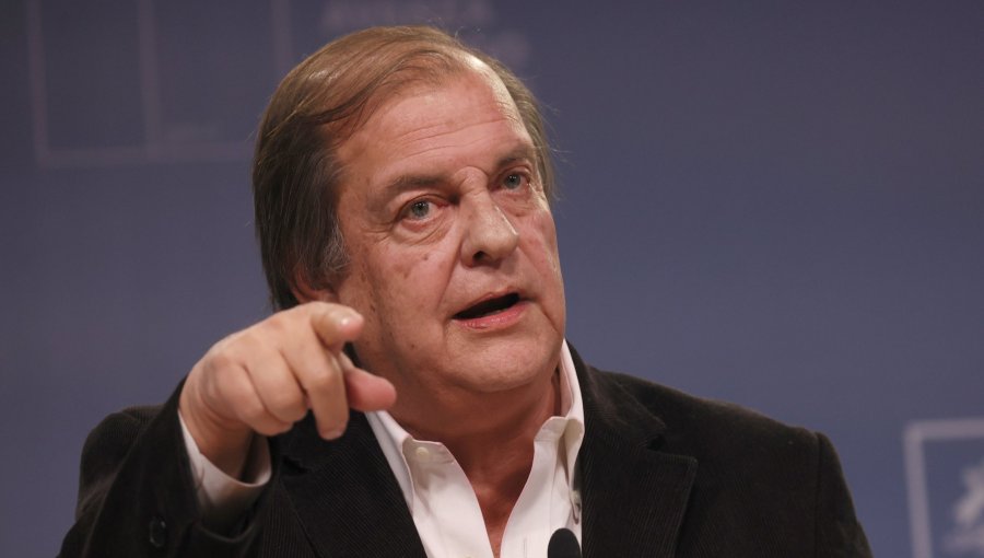 Jeannette Jara rearma su comando para segunda vuelta con el fichaje de Francisco Vidal