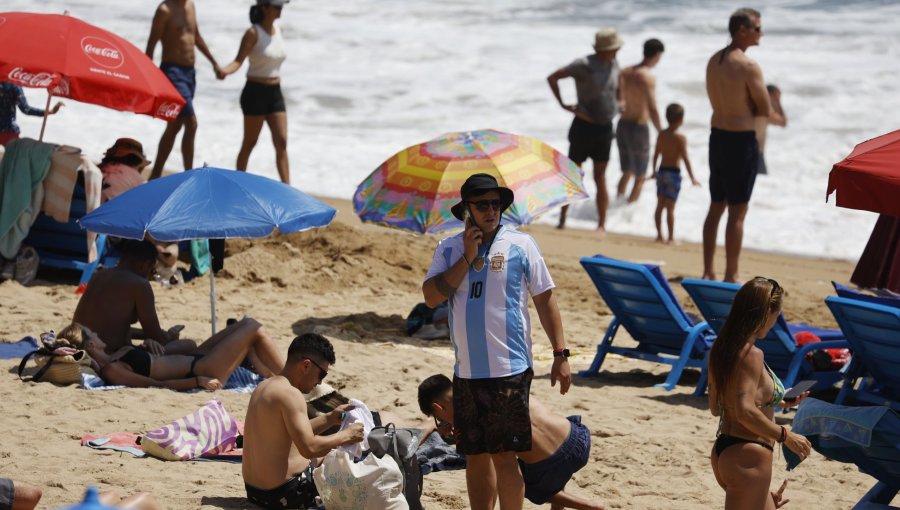 Gremio adelanta que este verano llegarán menos turistas argentinos a Chile