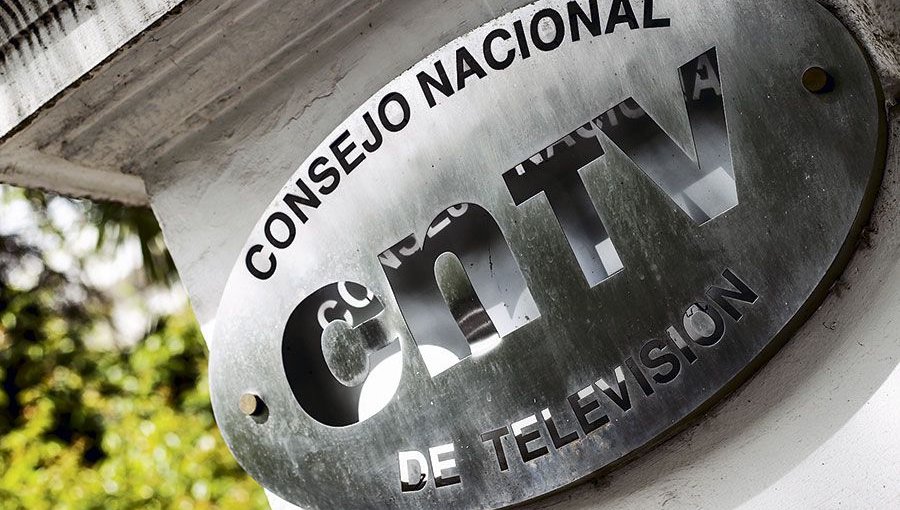 CNTV da pie atrás y permite emisión de campaña contra la violencia de género del Gobierno
