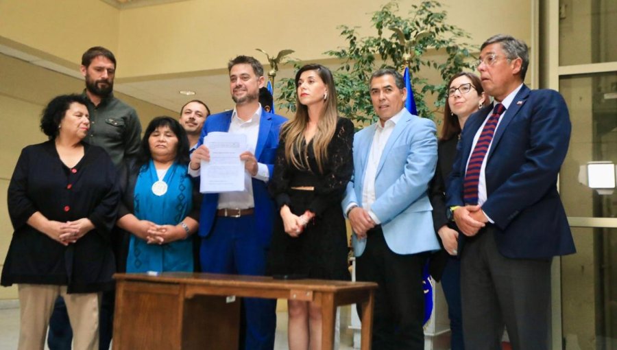 Diputado Barrios por acusación constitucional contra ministro Simpertegui: "El país necesita señales firmes de probidad"