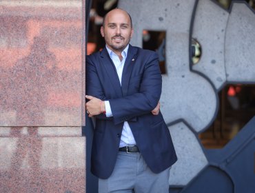 Andrés Longton fija su hoja de ruta en el Senado: descarta asumir liderazgo nacional en RN y se propone ser un referente en Valparaíso