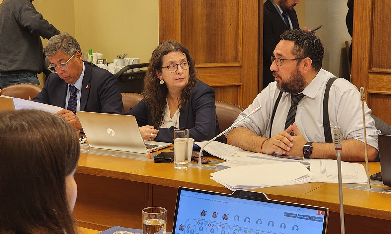 Avanza proyecto que mejora traspaso de colegios municipales a los del Sistema de Educación Pública y sus Servicios Locales