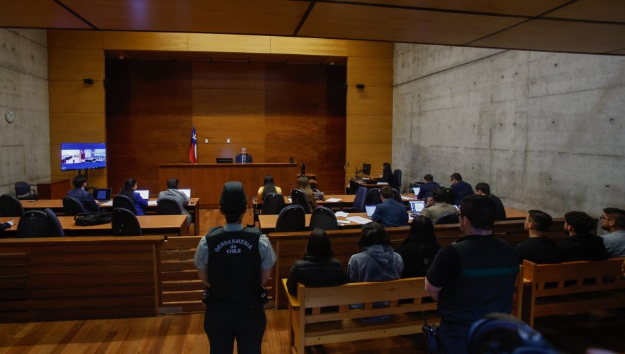 Decretan prisión preventiva para siete exfuncionarios PDI por tráfico de drogas y asociación criminal